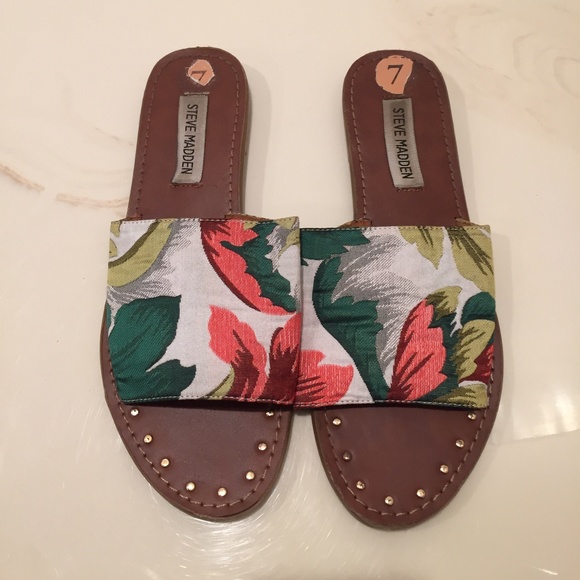 Steve Madden Slippers - Picture 1 of 4